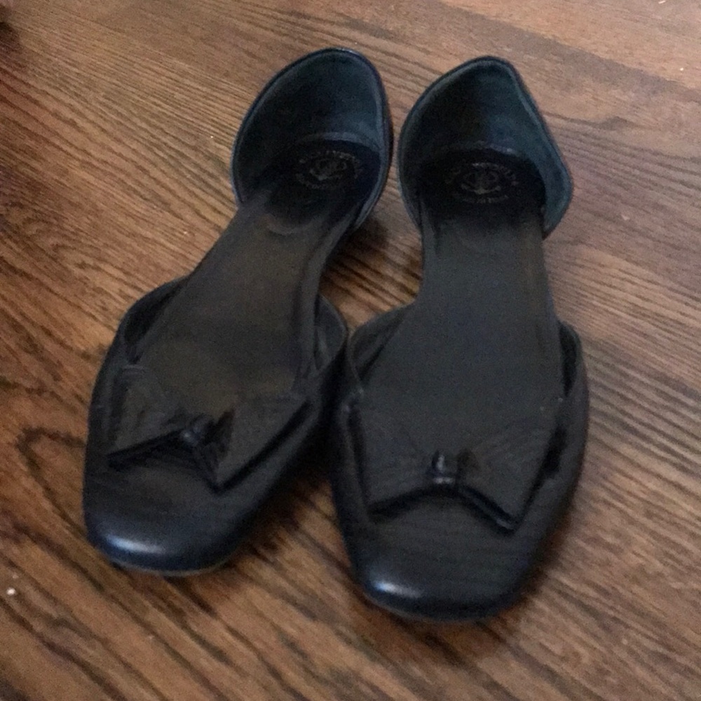 Hollywould black d’orsay flats with bow detail